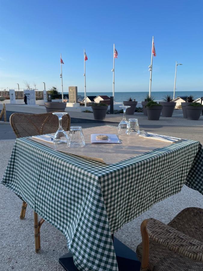 Beau Rivage Hotel-Restaurant Luc-sur-Mer Bagian luar foto