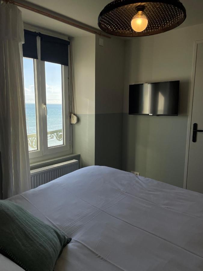 Beau Rivage Hotel-Restaurant Luc-sur-Mer Bagian luar foto